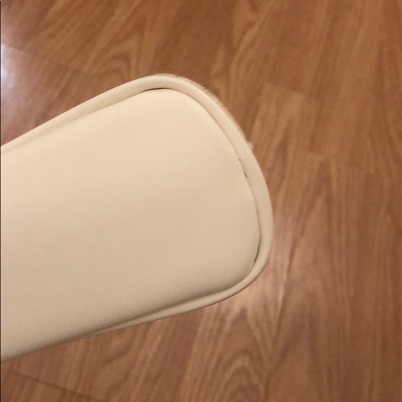Urban Outfitters beige bag - Picture 5 of 7